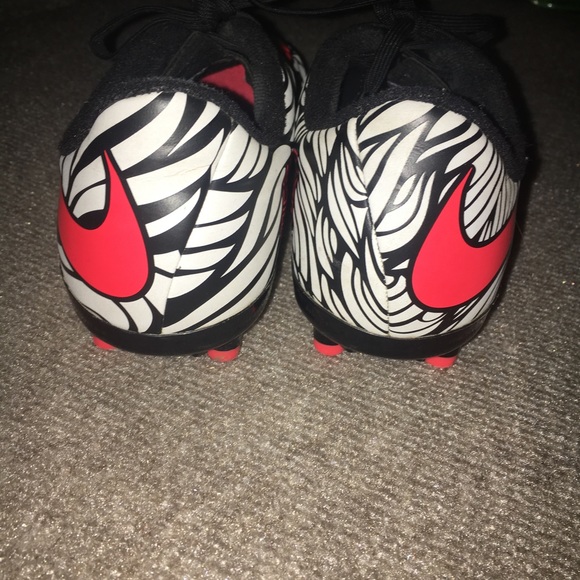 Rare Nike Neymar Soccer Cleats Size 4 - Picture 3 of 8